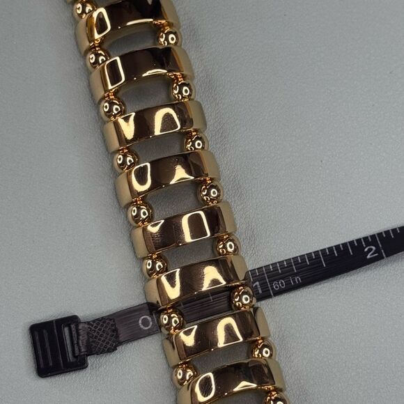 Christian Siriano Silver Bracelet with Timeless Elegance - Picture 7 of 7